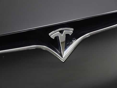 Used 2021 Tesla Model S Long Range Plus image 17