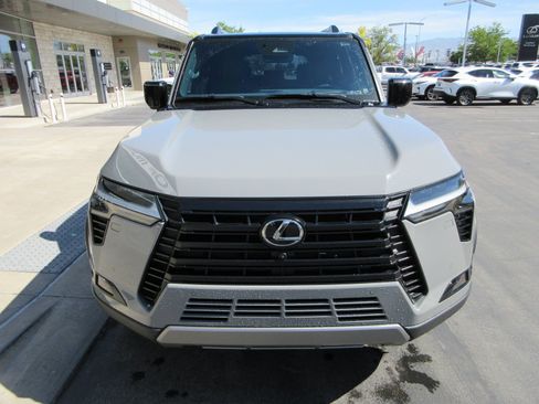 Used 2024 Lexus GX 550 AWD/4WD image 14