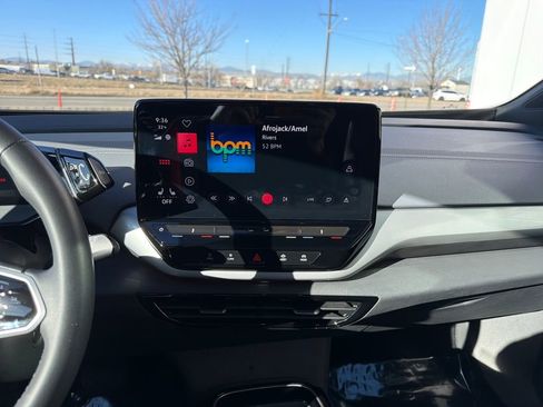 Certified 2023 Volkswagen ID.4 Pro S Plus image 17