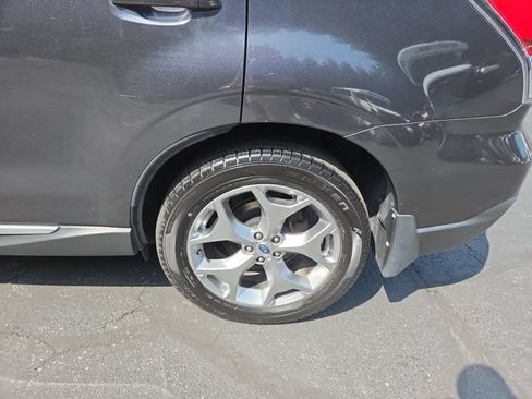Used 2017 Subaru Forester 2.5i Touring AWD/4WD image 22