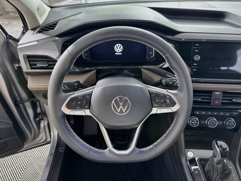 Used 2023 Volkswagen Taos SEL AWD/4WD image 16