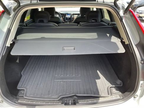 Used 2024 Volvo XC60 B5 Plus AWD/4WD image 53