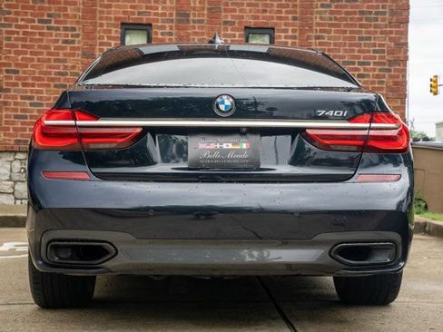 Used 2019 BMW 740i w/ Executive Package RWD image 6