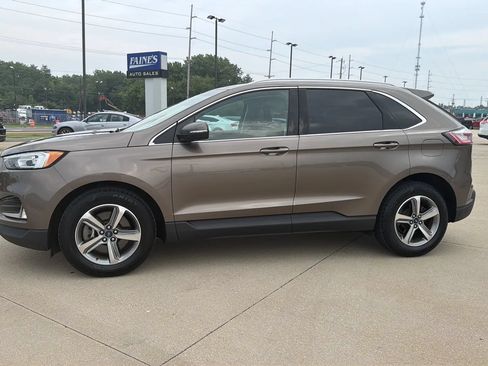 Used 2019 Ford Edge SEL w/ Equipment Group 201A AWD/4WD image 7