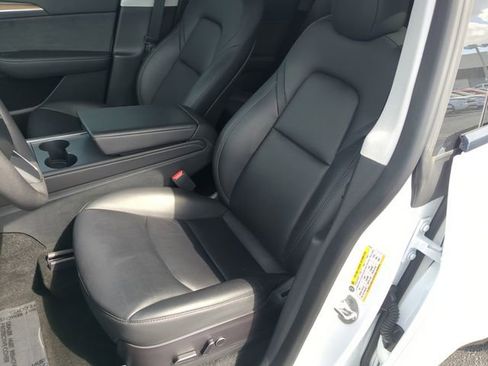 Used 2023 Tesla Model Y Long Range image 23