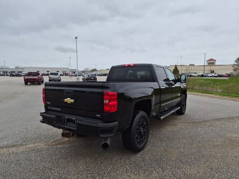 Used 2015 Chevrolet Silverado 2500 LTZ w/ Duramax Plus Package AWD/4WD image 5