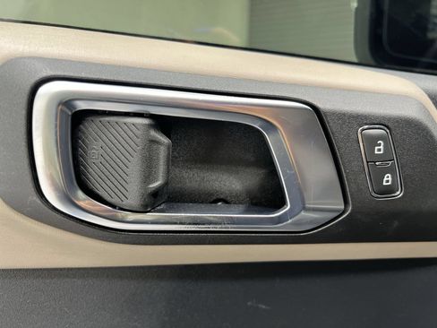 Used 2022 Ford Bronco Wildtrak AWD/4WD image 19