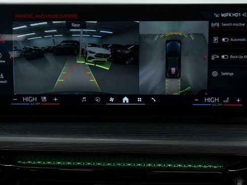 Used 2025 BMW 430i xDrive w/ Premium Package image 21