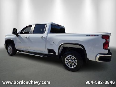 Used 2025 Chevrolet Silverado 2500 LT w/ Convenience Package image 3