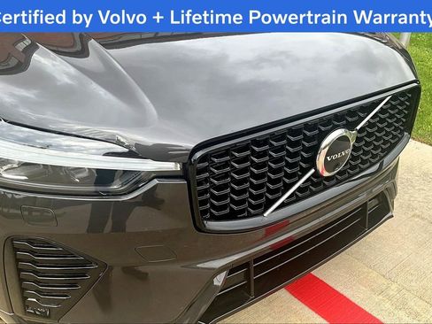 Used 2025 Volvo XC60 B5 Plus AWD/4WD image 37