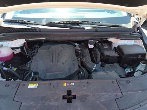 Used 2025 Kia Carnival image 18