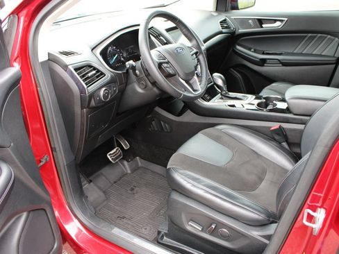 Used 2018 Ford Edge Sport w/ Equipment Group 401A AWD/4WD image 11