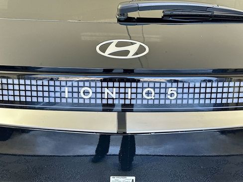 New 2026 Hyundai Ioniq 5 Limited image 22