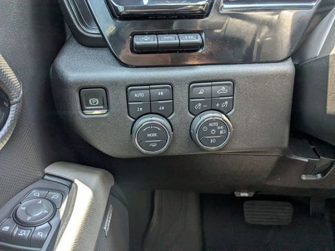 Used 2025 Chevrolet Silverado 2500 ZR2 w/ Technology Package AWD/4WD image 22