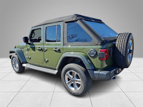 Used 2021 Jeep Wrangler Unlimited Sahara image 6