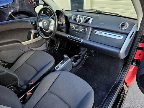 Used 2013 smart fortwo pure RWD image 12