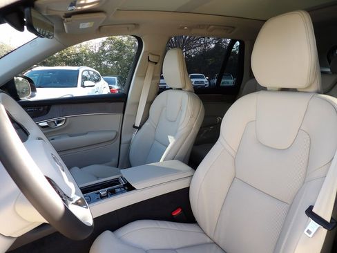 New 2026 Volvo XC90 T8 Ultra w/ Protection Package Premier image 12