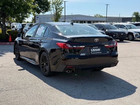 Used 2025 Toyota Camry SE FWD image 5