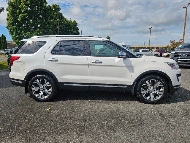 Used 2019 Ford Explorer Platinum AWD/4WD image 2
