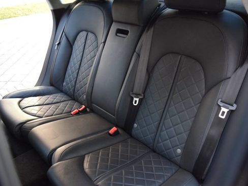 Used 2015 Audi S8 image 41