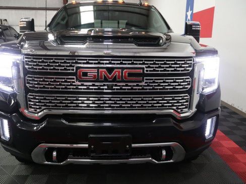 Used 2022 GMC Sierra 3500 Denali w/ Denali Black Diamond Edition AWD/4WD image 30
