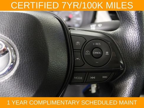 Used 2025 Toyota Corolla LE FWD image 21