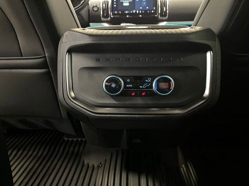 New 2025 Ford Expedition Max Platinum w/ Stealth Performance Package image 25