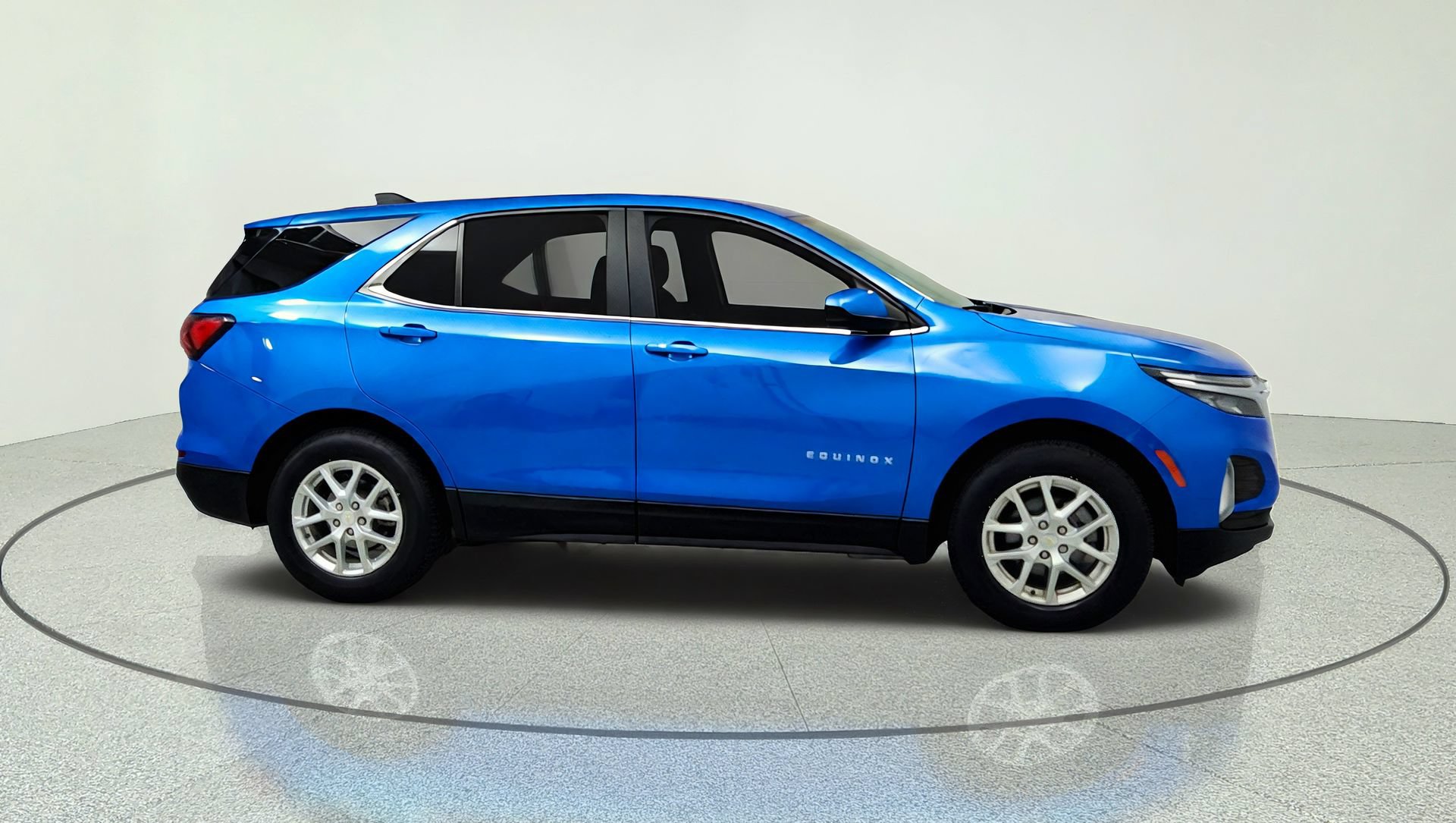 Certified 2024 Chevrolet Equinox LT w/ LPO, Floor Liner Package FWD image 6