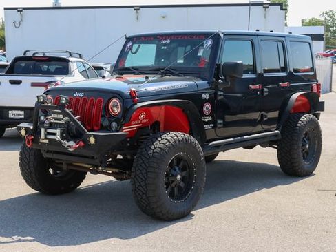 Used 2014 Jeep Wrangler Unlimited Sahara AWD/4WD image 6