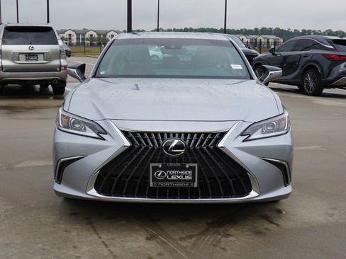 Certified 2025 Lexus ES 300h w/ Premium Package image 2
