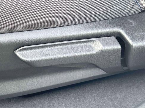 Used 2025 Subaru Forester image 16