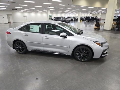 New 2026 Toyota Corolla SE image 6