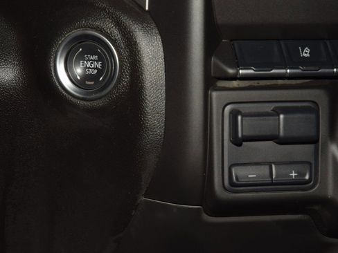 Used 2025 Chevrolet Silverado 2500 Custom w/ Custom Value Package image 35