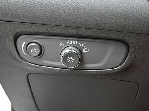 Used 2024 Buick Encore GX Sport Touring FWD image 31