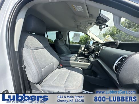 Used 2025 Ford Expedition Max Active RWD image 24