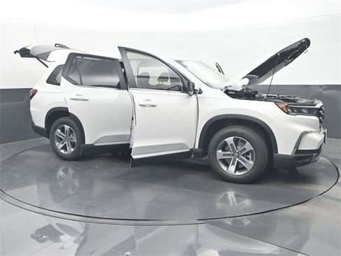 New 2025 Honda Pilot EX-L image 31