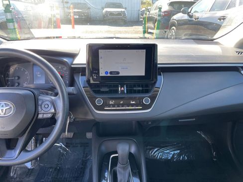 Used 2025 Toyota Corolla LE image 18