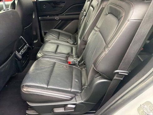 Used 2020 Lincoln Aviator Reserve w/ Equipment Group 201A image 11