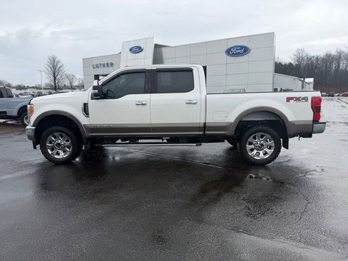 Used 2019 Ford F350 Lariat w/ Lariat Ultimate Package image 2