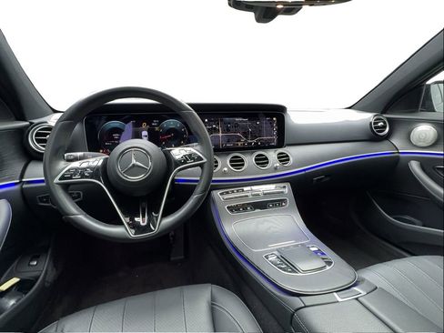 Used 2022 Mercedes-Benz E 350 Sedan w/ AMG Line Exterior image 32