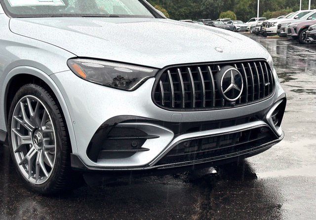 New 2027 Mercedes-Benz GLC 53 AMG 4MATIC image 2