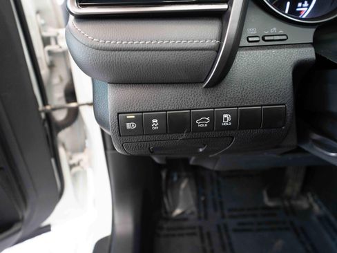 Used 2022 Toyota Camry SE AWD/4WD image 11