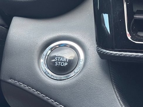 Used 2022 Toyota Highlander XSE FWD image 19