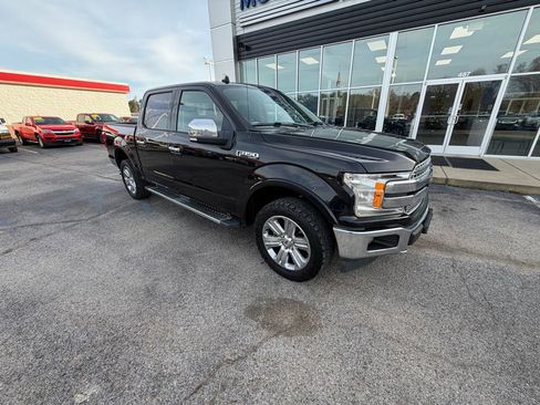 Used 2019 Ford F150 Lariat image 2