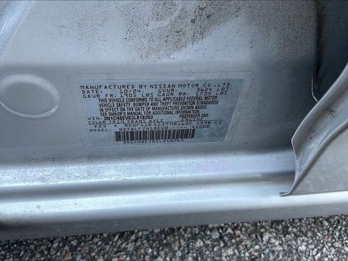 Used 2025 Nissan Versa SV FWD image 10