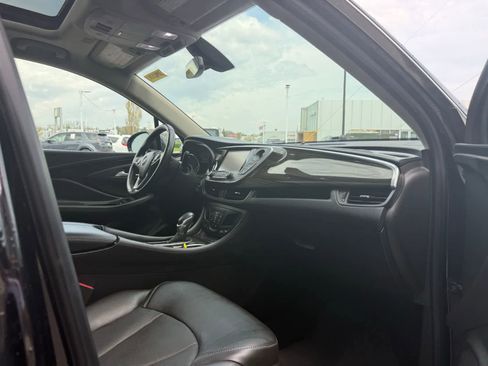 Used 2020 Buick Envision Essence w/ Experience Buick Package AWD/4WD image 9