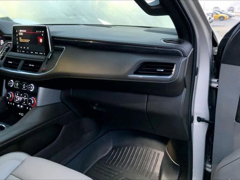 Used 2023 GMC Yukon SLT image 18