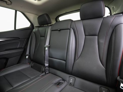 Used 2022 Buick Envision Essence w/ Technology Package I image 23