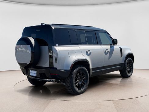 New 2026 Land Rover Defender 110 S AWD/4WD image 5