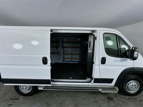Used 2025 RAM ProMaster 2500 w/ U-Haul Equipment Group FWD image 14